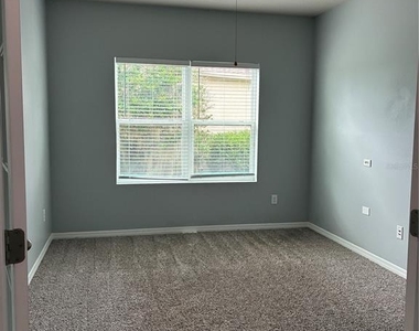 2319 Nesslewood Dr - Photo Thumbnail 13