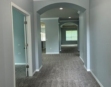 2319 Nesslewood Dr - Photo Thumbnail 2
