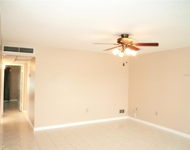 206 Andover Place N - Photo Thumbnail 1