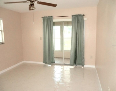 206 Andover Place N - Photo Thumbnail 14