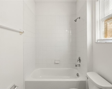 263 Bella Prestwick Blvd - Photo Thumbnail 19