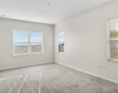 263 Bella Prestwick Blvd - Photo Thumbnail 12