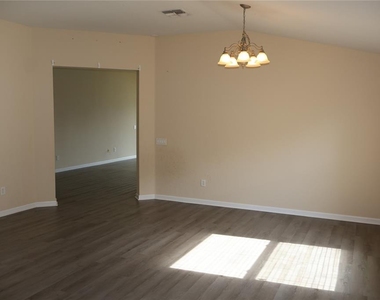 5544 Sw 40th Street - Photo Thumbnail 3
