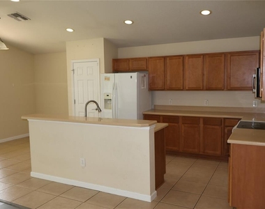 5544 Sw 40th Street - Photo Thumbnail 5