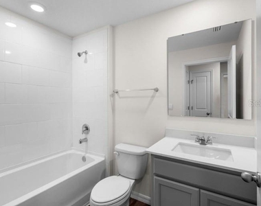 16515 Barbours Creek Way - Photo Thumbnail 7