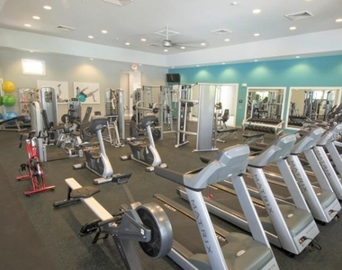 16515 Barbours Creek Way - Photo Thumbnail 14
