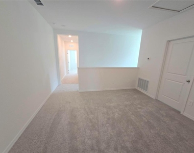 3258 Lapis Lake Drive - Photo Thumbnail 13
