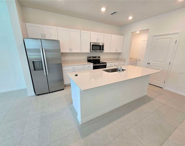 3258 Lapis Lake Drive - Photo Thumbnail 2