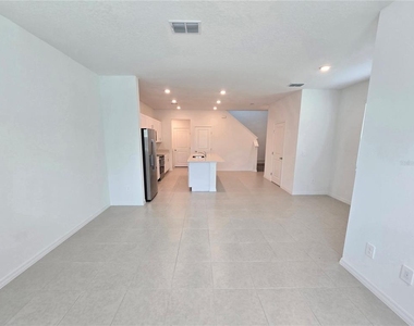 3258 Lapis Lake Drive - Photo Thumbnail 4