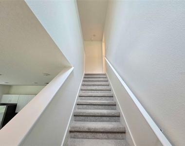 3258 Lapis Lake Drive - Photo Thumbnail 7