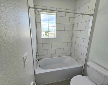 3258 Lapis Lake Drive - Photo Thumbnail 15