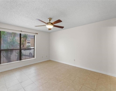 1314 Park Villa Place - Photo Thumbnail 13