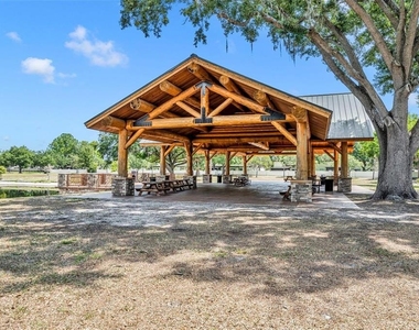 1314 Park Villa Place - Photo Thumbnail 4