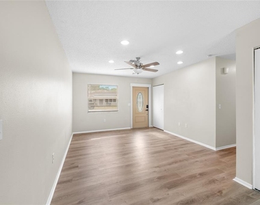 1221 E Court Street - Photo Thumbnail 9