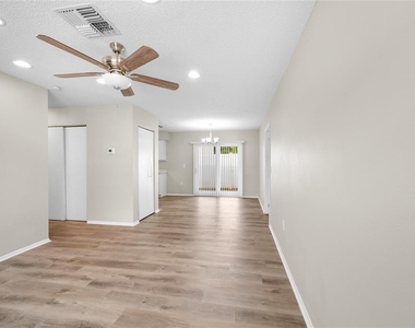 1221 E Court Street - Photo Thumbnail 7