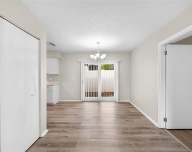 1221 E Court Street - Photo Thumbnail 10