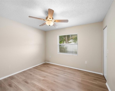 1221 E Court Street - Photo Thumbnail 23