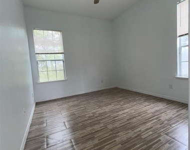 1851 Sand Arbor Circle - Photo Thumbnail 12