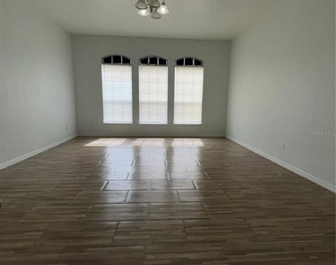 1851 Sand Arbor Circle - Photo Thumbnail 8