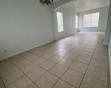 1851 Sand Arbor Circle - Photo Thumbnail 4