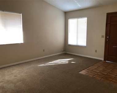 906 Robinhood Court - Photo Thumbnail 1