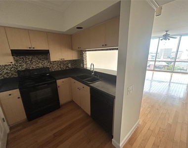 322 E Central Blvd - Photo Thumbnail 8