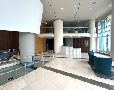 322 E Central Blvd - Photo Thumbnail 4