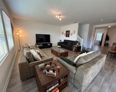 4390 Bull Street - Photo Thumbnail 3