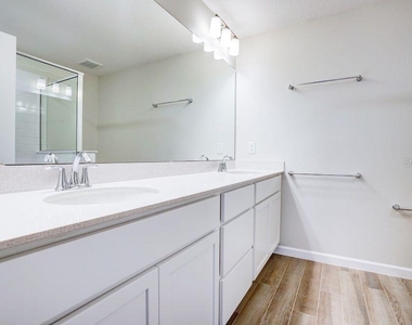 14839 Harvest Street - Photo Thumbnail 9