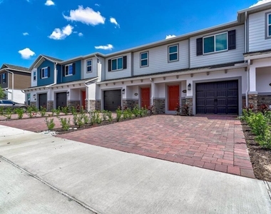 14839 Harvest Street - Photo Thumbnail 1