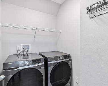 385 Cape Honeysuckle Place - Photo Thumbnail 12