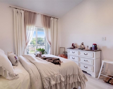 2828 Osprey Cove Place - Photo Thumbnail 11