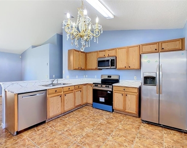 557 Nogales Court - Photo Thumbnail 7