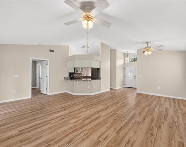 615 Juniper Way - Photo Thumbnail 13