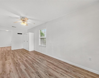 615 Juniper Way - Photo Thumbnail 32
