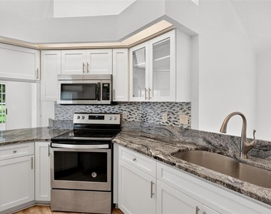 615 Juniper Way - Photo Thumbnail 23