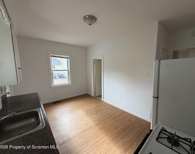 62 S Grant Street - Photo Thumbnail 7