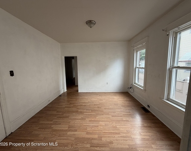 62 S Grant Street - Photo Thumbnail 2
