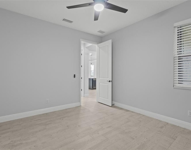 4216 Golden Creek Terrace - Photo Thumbnail 30