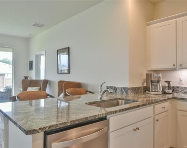 5553 Nw 40th Loop - Photo Thumbnail 6