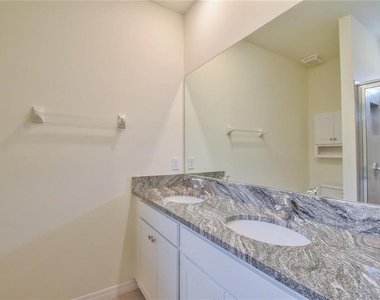 5553 Nw 40th Loop - Photo Thumbnail 13
