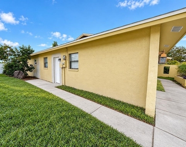 902 W Shannon Court - Photo Thumbnail 3