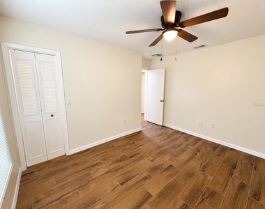 902 W Shannon Court - Photo Thumbnail 18