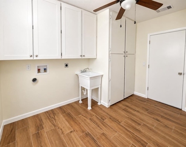 902 W Shannon Court - Photo Thumbnail 25