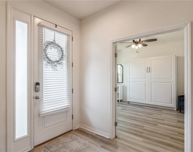 5315 Gavella Cove - Photo Thumbnail 6