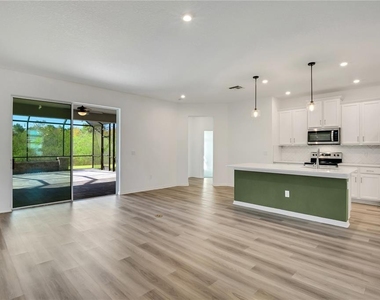 5315 Gavella Cove - Photo Thumbnail 11