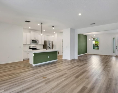 5315 Gavella Cove - Photo Thumbnail 12