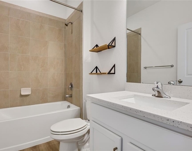 5315 Gavella Cove - Photo Thumbnail 21