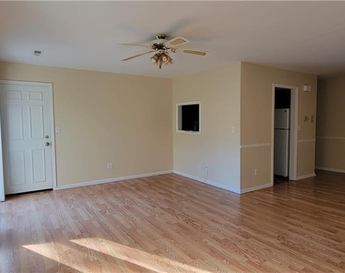 375 Glendale Avenue - Photo Thumbnail 3