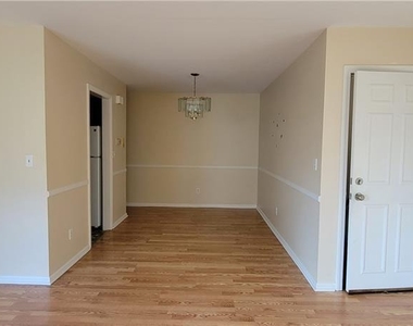 375 Glendale Avenue - Photo Thumbnail 7